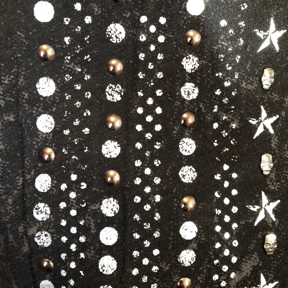 Rock & Republic Skull Flag T-Shirt - Picture 3 of 4